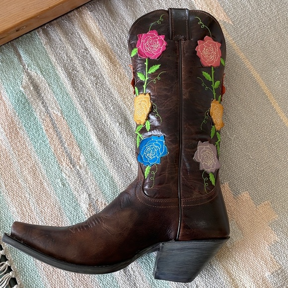 Vintage Justin Cowgirl Boots - Picture 4 of 11
